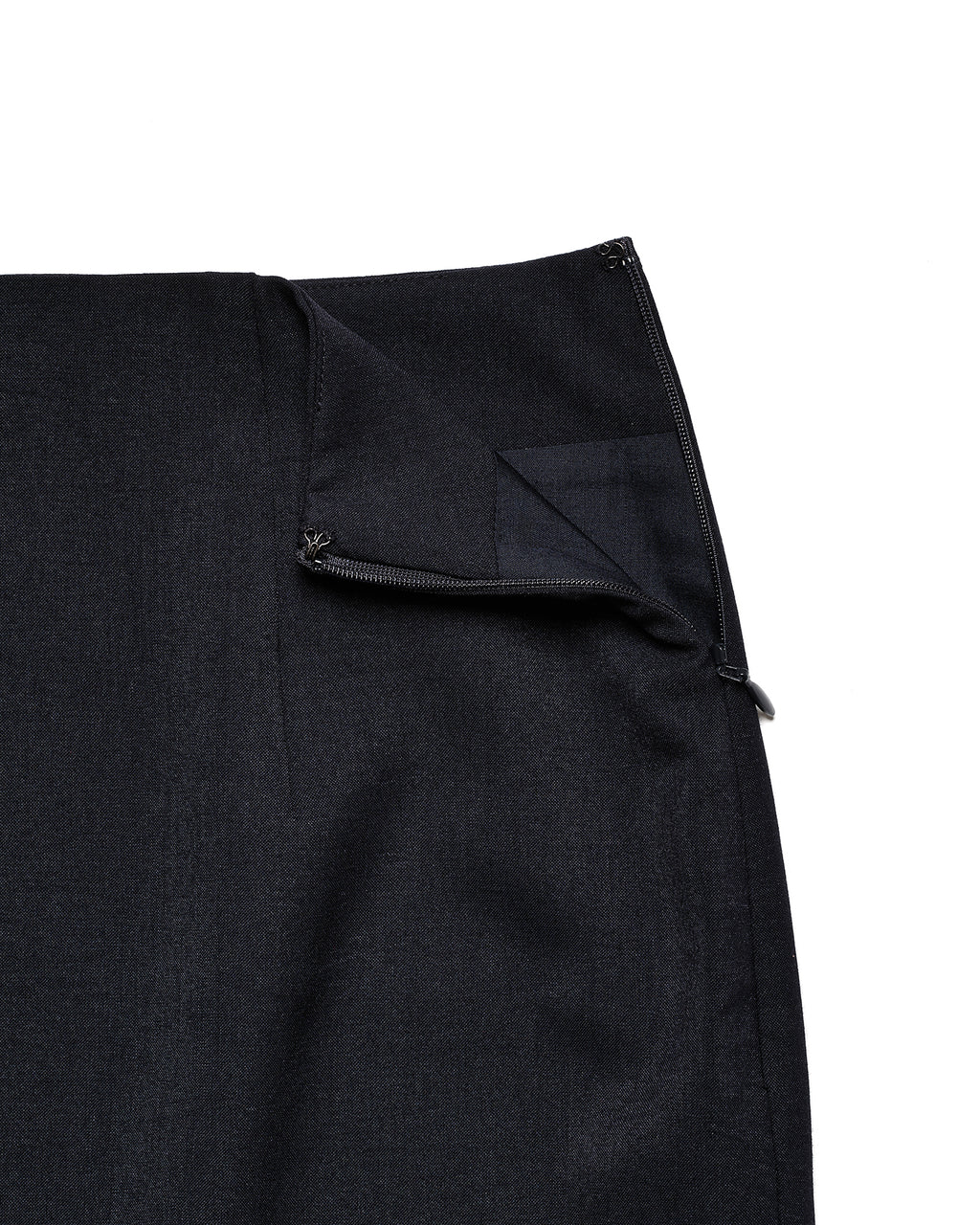 Line Straight Skirt