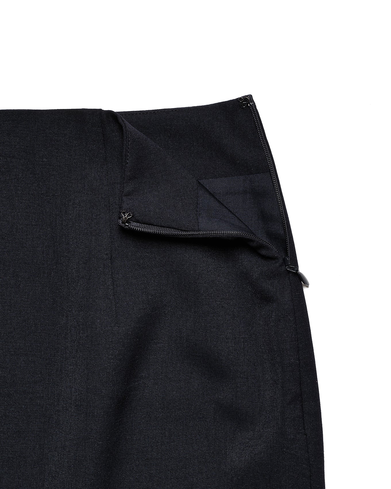Line Straight Skirt