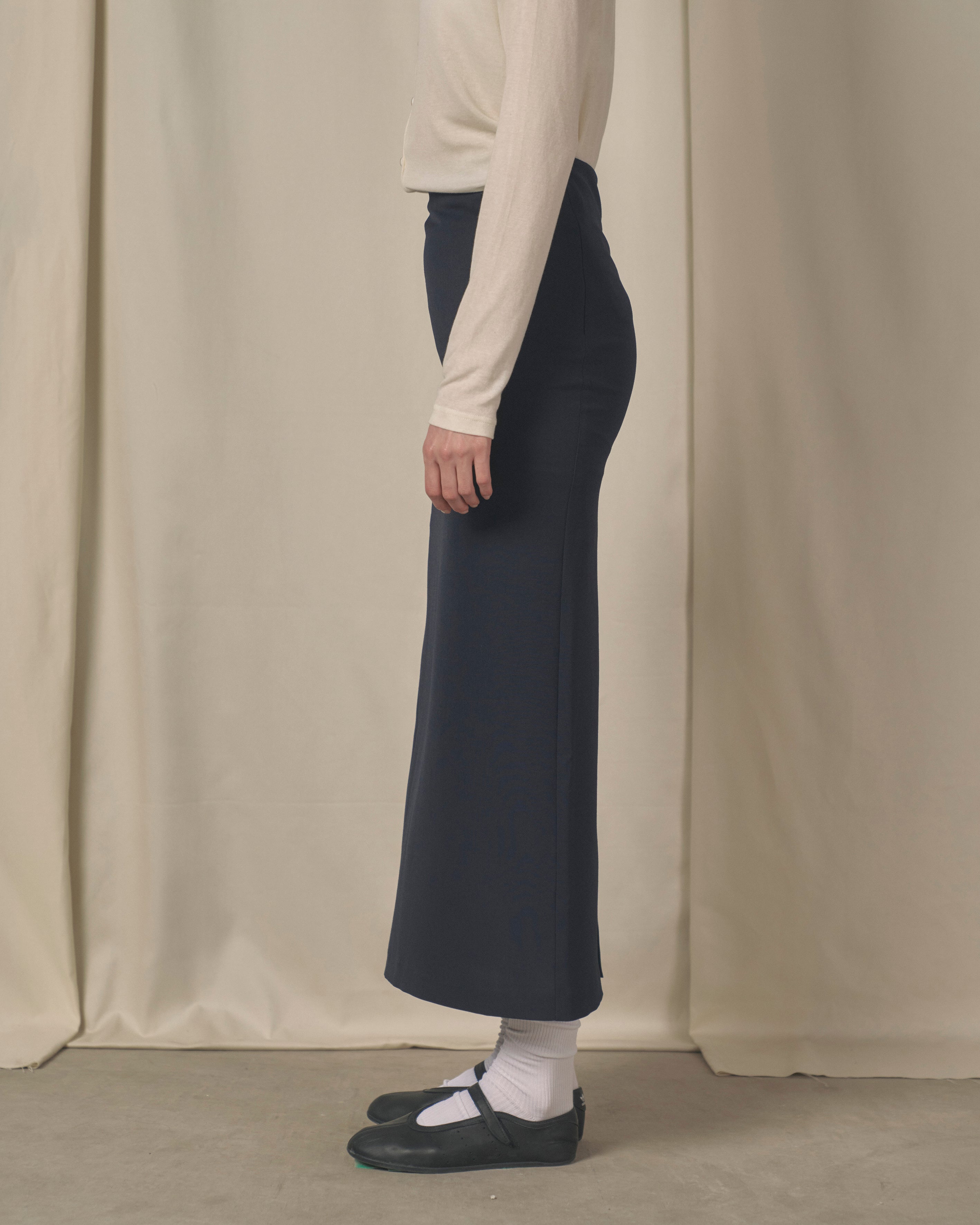 Line Straight Skirt