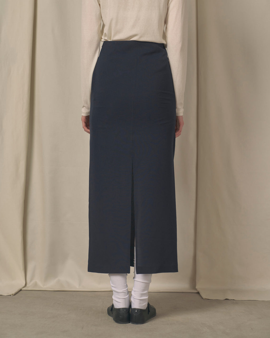 Line Straight Skirt