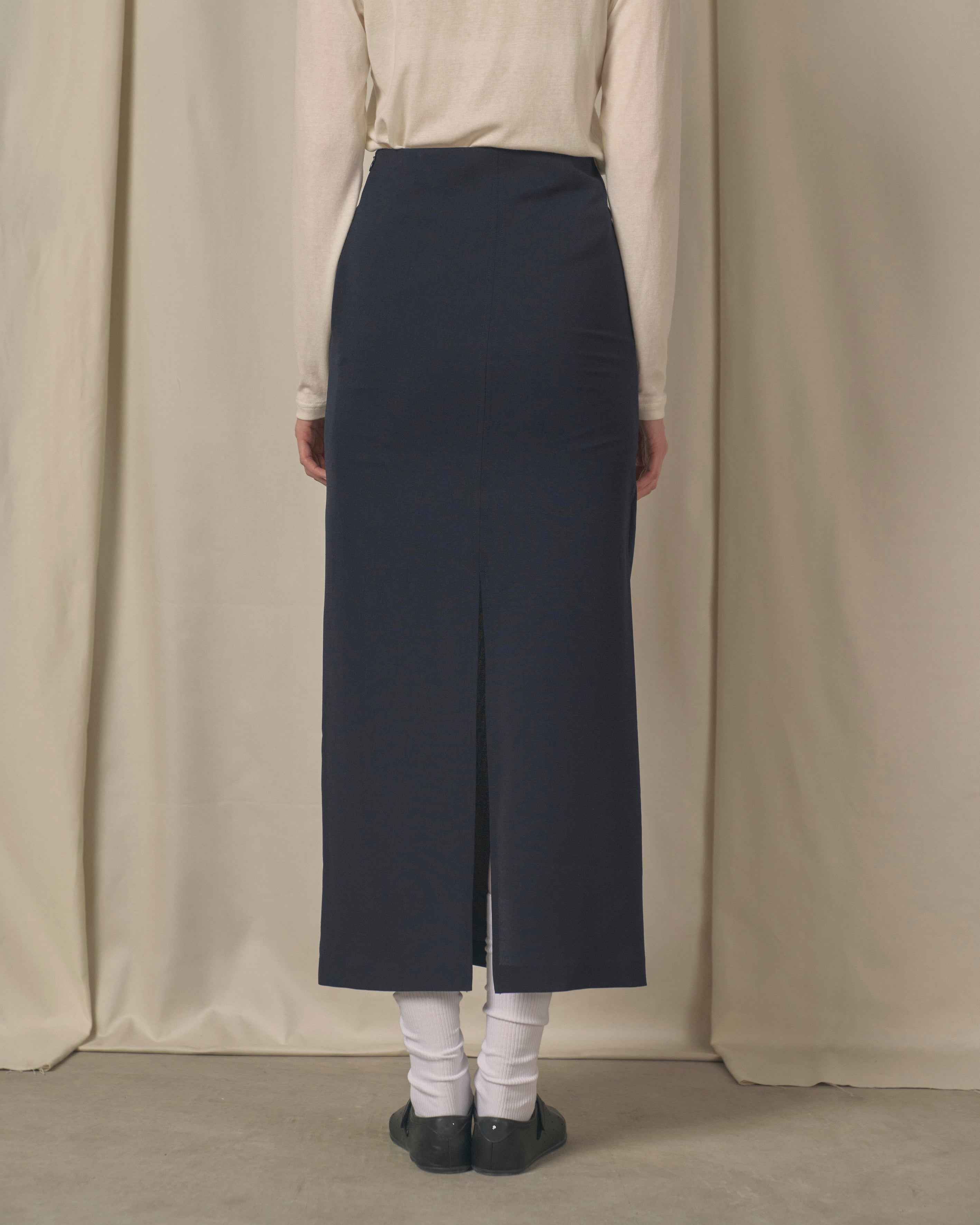 Line Straight Skirt